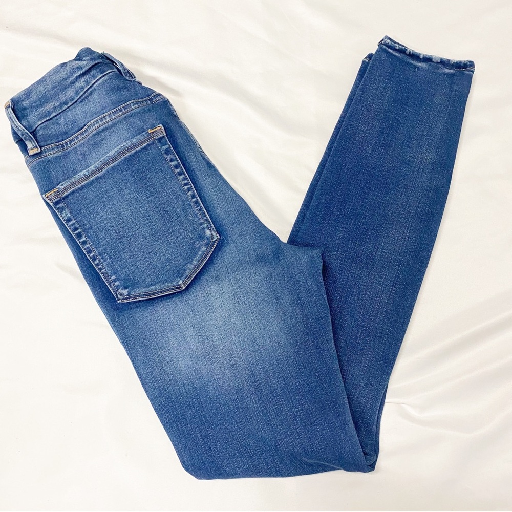 Good American Good Legs Crop Distressed Skinny Jeans - Picture 10 of 16